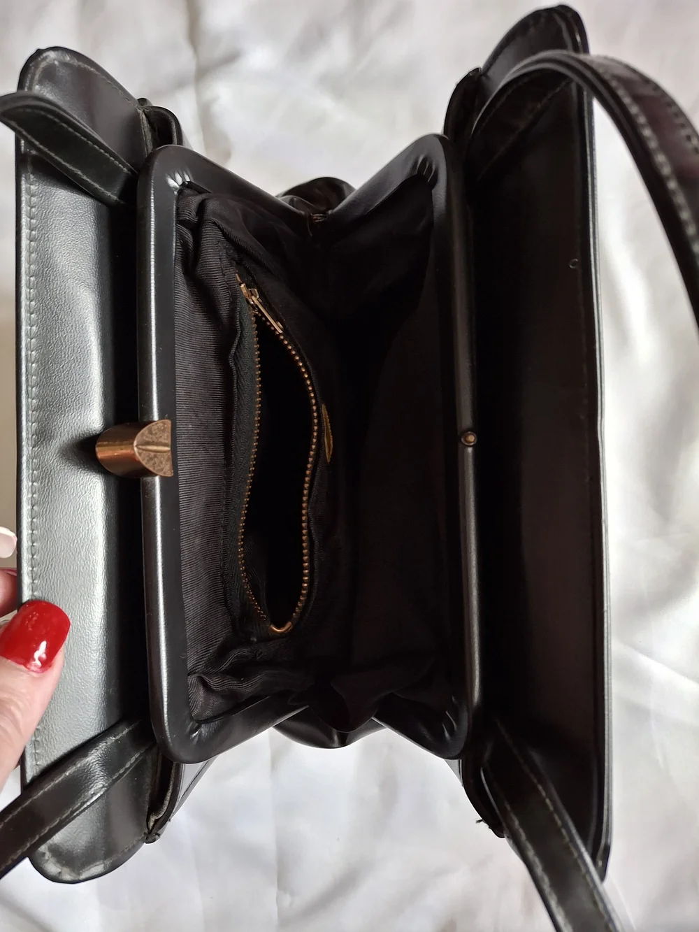 Vintage Garay Black Structured Handbag Accordion Gold Tone Retro Purse